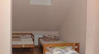 Хостел Green Point Казань Односпальная кровать в общем номере для мужчин и женщин-3